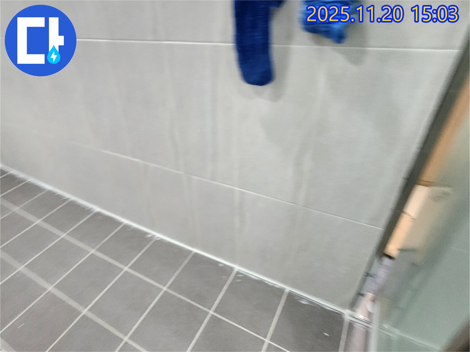포천에서 세면대 폽업 연결부 누수를 간단한 조임으로 해결 완료했습니다.