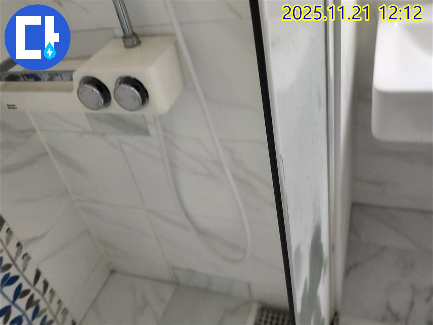 포천시 가산면 가산리 샤워기 온도 조절기 누수 - 정밀 진단을 통해 문제점을 파악하고 해결했습니다.