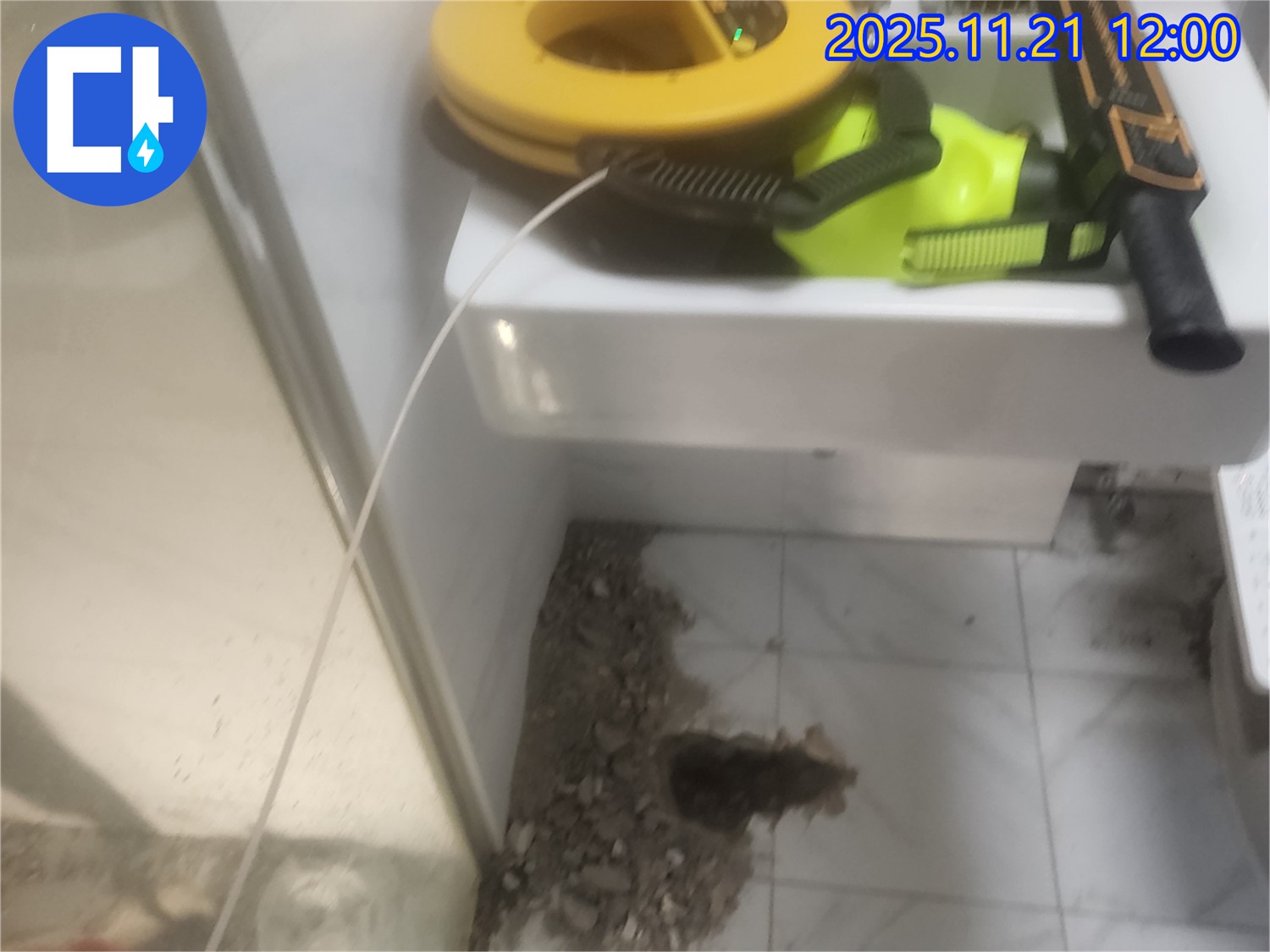 꼼꼼한 진단 - 누수 원인 정확히 파악 - 완벽 차단