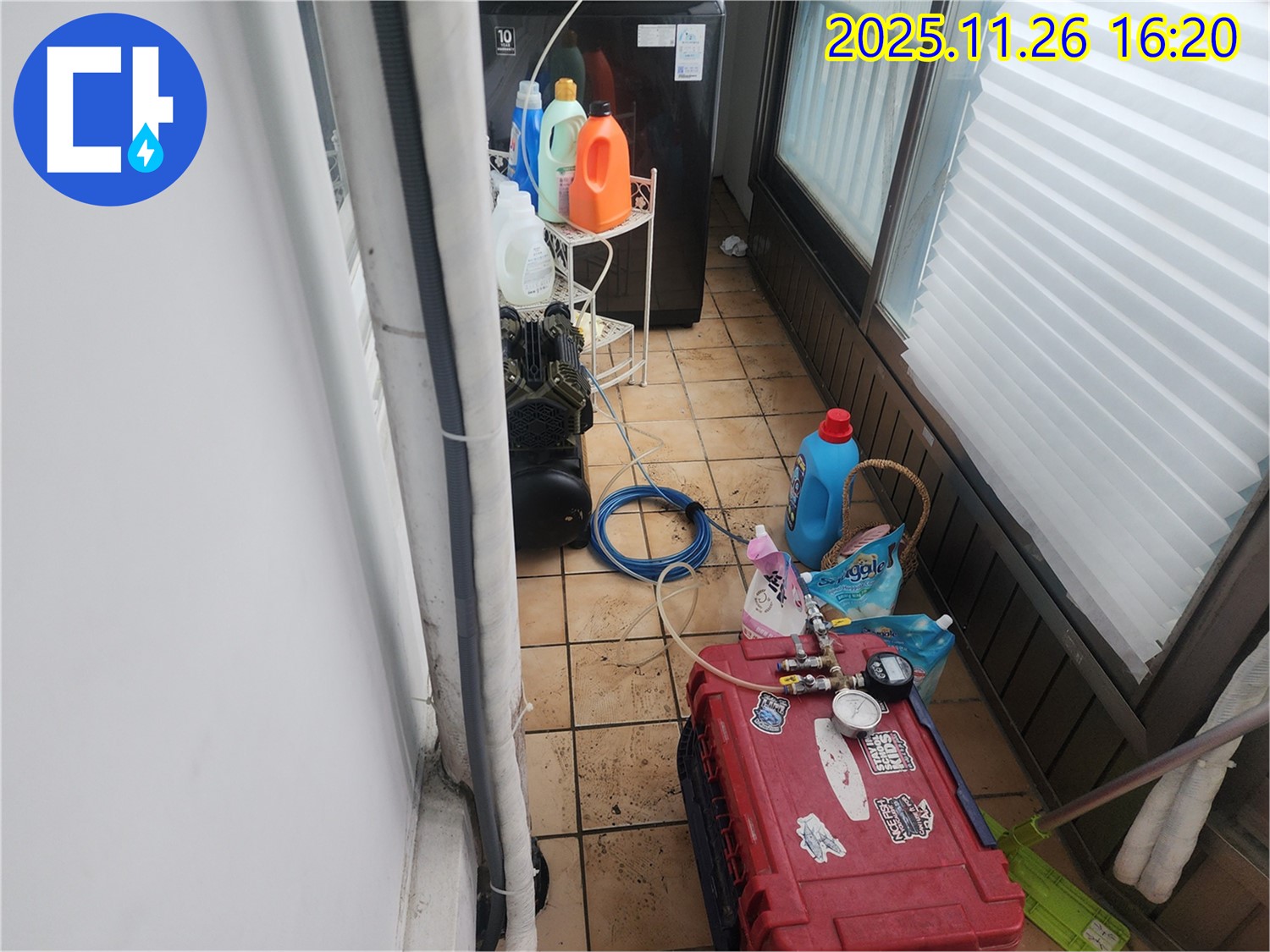 포천 신북면 누수 - 압력 게이지로 베란다 수도 배관 정밀 검사